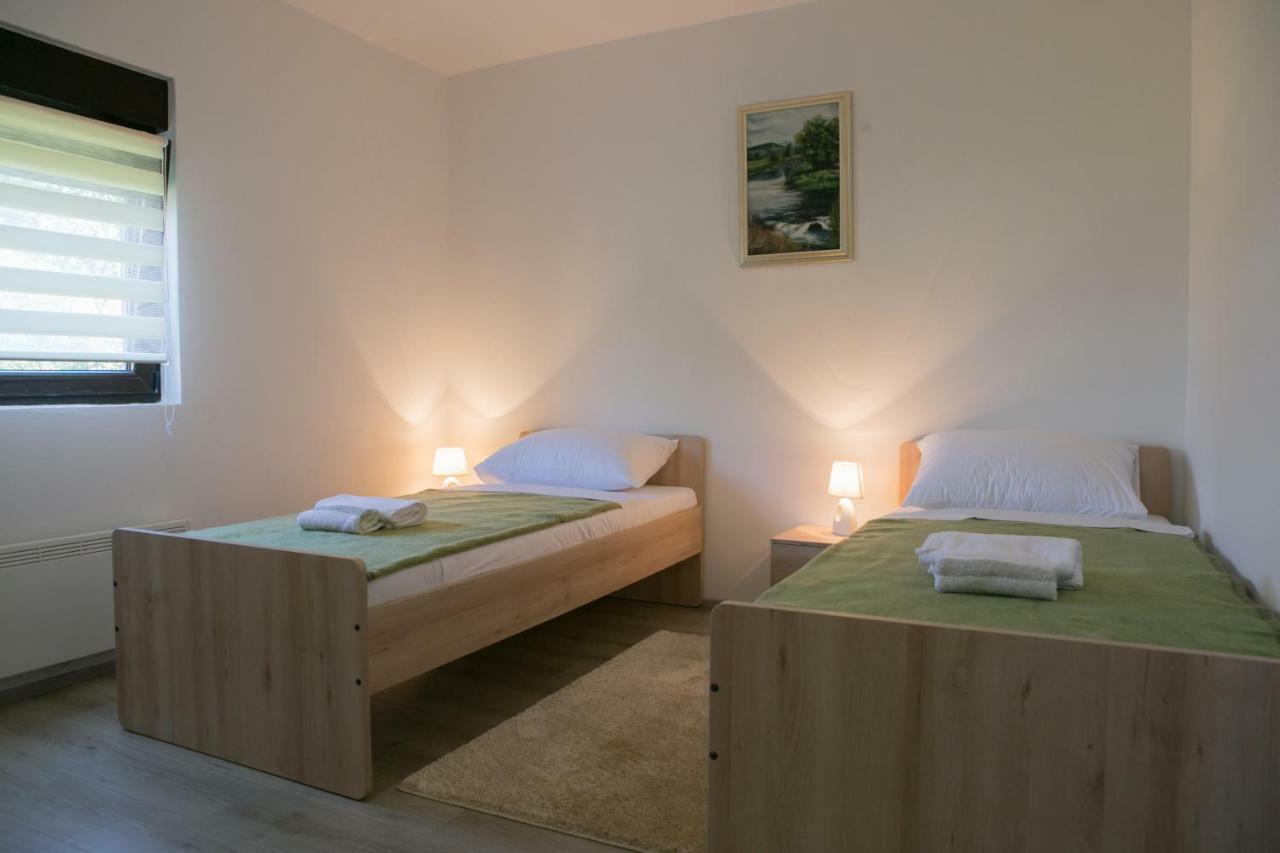 Apartman Lori Otočac Exterior foto