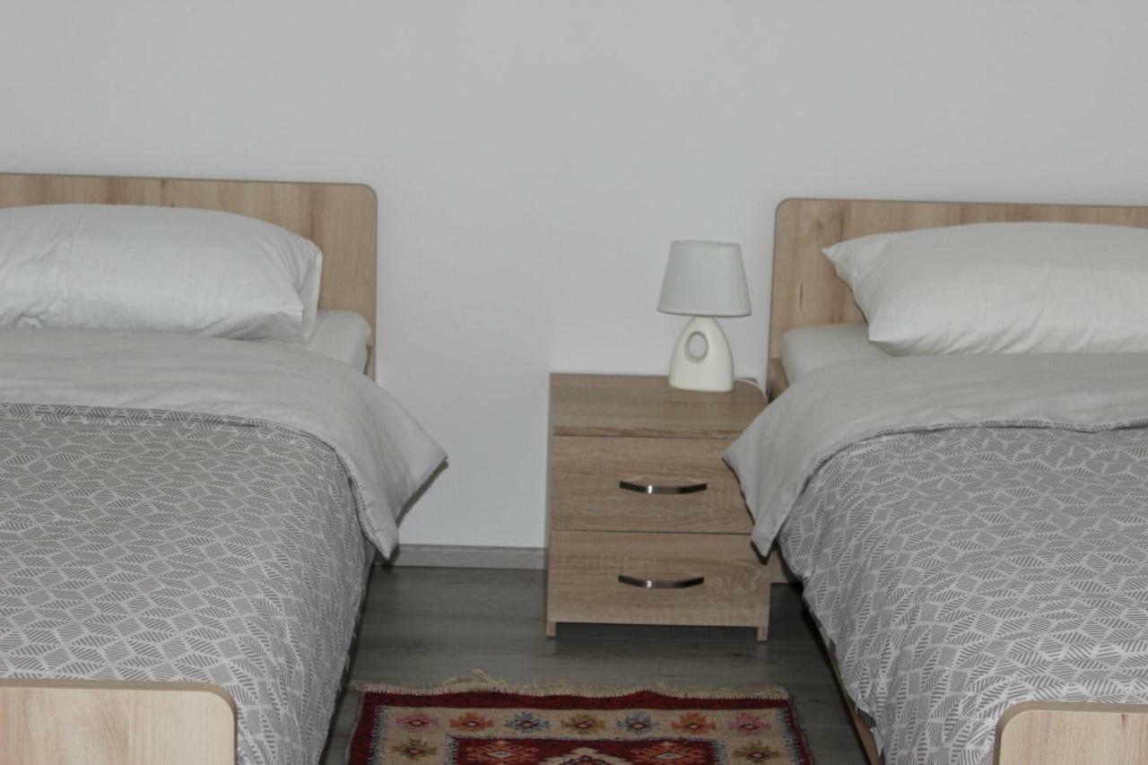 Apartman Lori Otočac Exterior foto